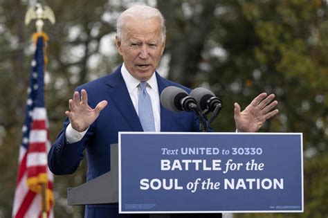 À l’approche d’Halloween, Donald Trump compare Joe Biden à un zombie
