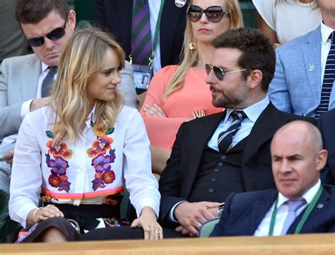 Suki Waterhouse Is Bradley Coopers Ex Who Is Now Dating Robert Pattinson Meet Her