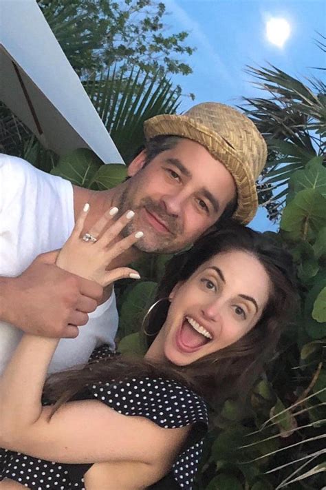 Alexa Ray Joels Massive Engagement Ring Is So Blinding Youll Need