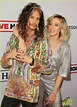 Steven Tyler & Girlfriend Aimee Preston Share Kiss at Grammy Awards ...