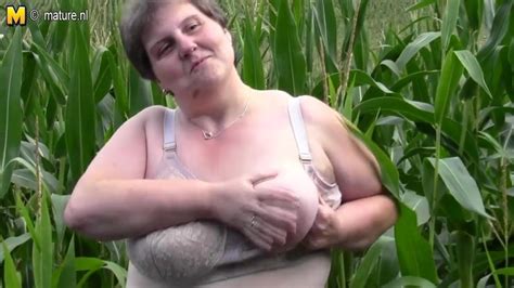 Big Fat Mama Do This In A Cornfield Free Porn E3 Xhamster Jp
