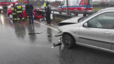 Wypadek Na Trasie Katowickiej Du E Utrudnienia Przy W Le Pozna