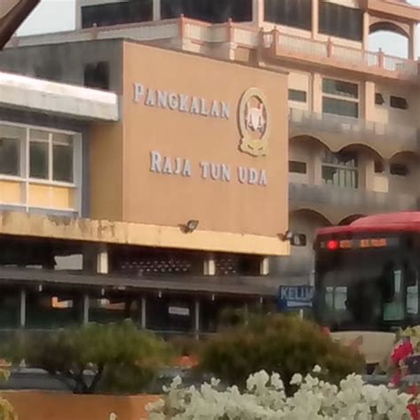 Prices start at $34 per night, and houses and condos are popular options for a stay in raja tun uda ferry terminal. Penang Ferry Terminal (Pangkalan Raja Tun Uda) - Pengkalan ...