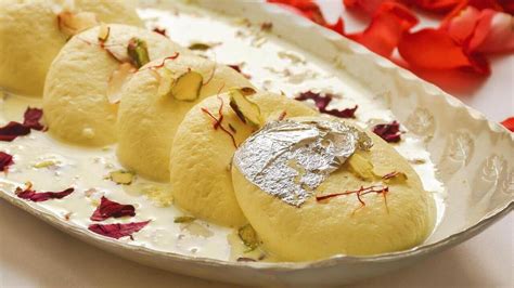12 Favorite Indian Wedding Sweets Ideas For Your Guests