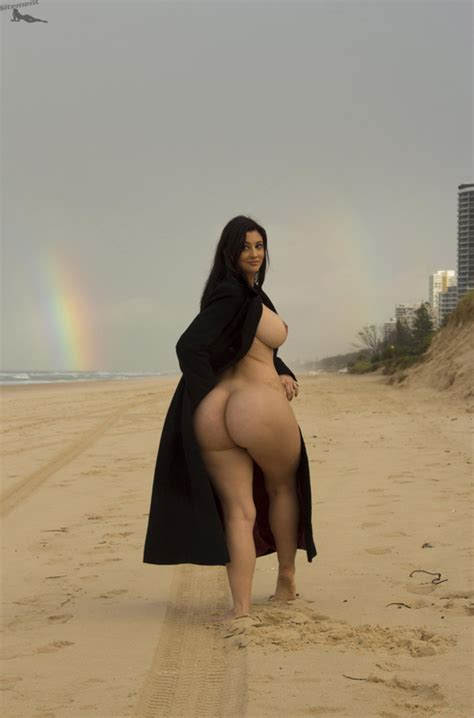 So Many Big Asses Under Those Burqas Pt ShesFreaky