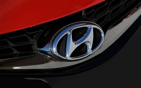 The south korean automobile manufacturer hyundai motor company has produced various cars, suvs, trucks, and buses since its inception in 1967. Hyundai Logo, Huyndai Car Symbol Meaning and History | Car ...
