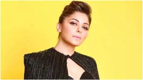 Kanika Kapoor Discharged From Hospital After Testing Negative In Sixth