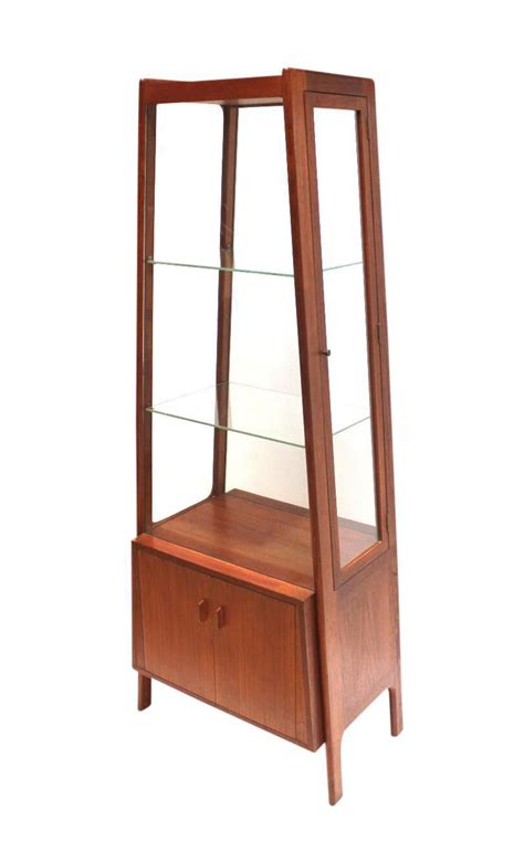 Alibaba.com offers 1,604 teak curio cabinet products. Hans Wegner 1950s Teak & Glass Curio Cabinet on Chairish ...