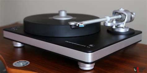 Clearaudio Performance Dc Turntable Cw Magnify Tonearm And Talismann V2