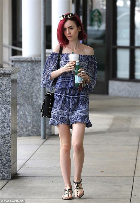 Style Points Lily Collins Cut A Slender And Bohemian Chic Figure While