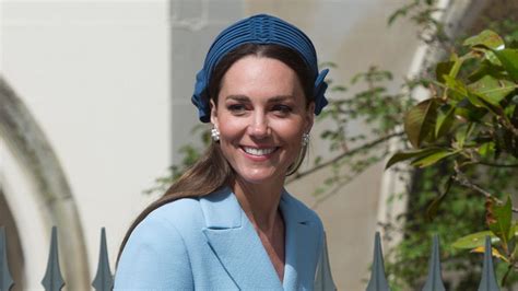 A Look Back At Kate Middletons Headbands The Must Have Accessory