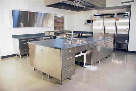 In fact, buying kitchen cabinets online is a fairly simple process and it also eliminates a lot of the inconvenient appointments associated with visits to local kitchen dealerships or big box stores. Stainless Steel Commercial Kitchens | SteelKitchen