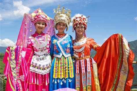 Chinese Ethnic Girls In Traditional Dress Editorial Stock Image Image