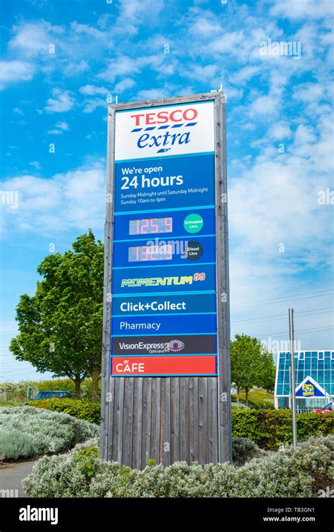 Tesco Extra Entrance Hi Res Stock Photography And Images Alamy