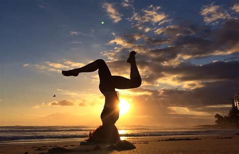 Yoga On The Beach Sunrise Sunday Th December Meliss Flickr