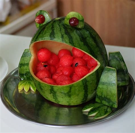 die besten 25 wassermelonen schnitzen ideen auf pinterest wassermelonen schnitzerei einfach