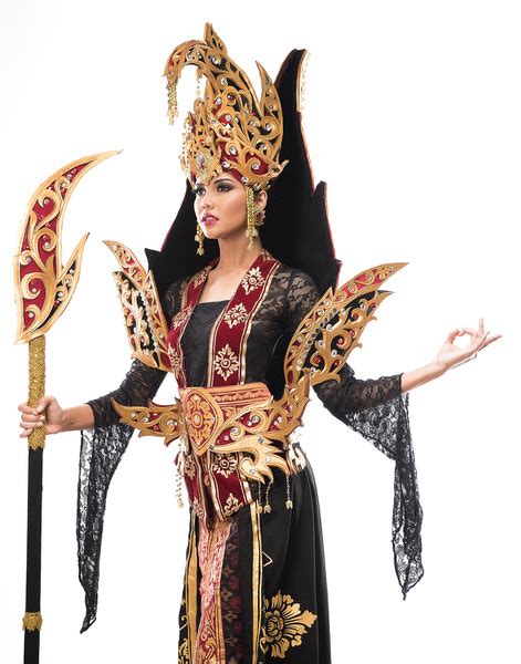 Photographer Hartono Hosea Bali National Costumes Indonesia One Eyeland