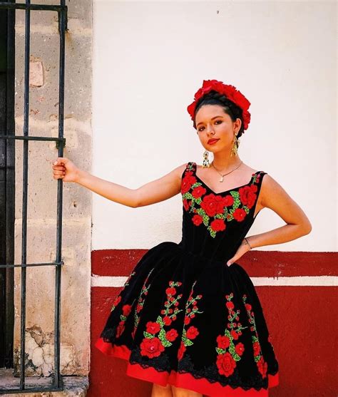venta vestidos mexicanos elegantes en stock