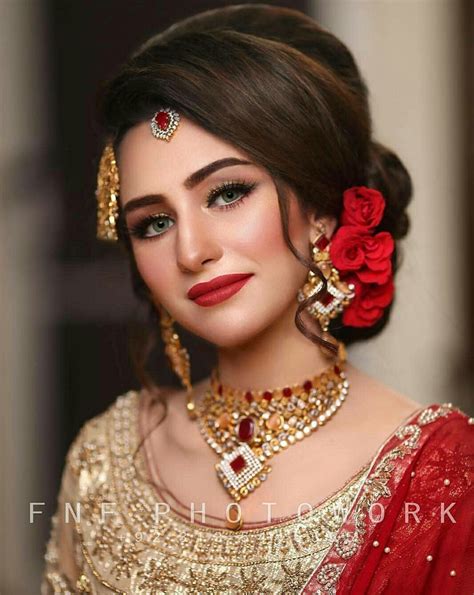 20 Wedding Hairstyles Pakistani Make Up To Add A Trendy Twist Into Your