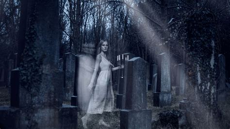 Unusual Painting Nude Female Ghost Creepy Zombies Graveyard My Xxx