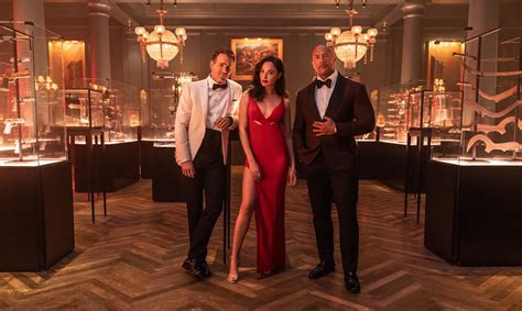 Publican Tráiler De “red Notice” Con Dwayne Johnson Gal Gadot Y Ryan Reynolds Primera Hora