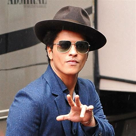 Bruno Mars Is The Most Illegally Downloaded Artist Of 2013 E Online