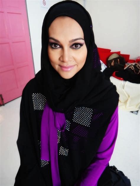 In this study, a comparative study of concrete strength prediction have been carried out by using three. Lihat 6 foto Sharifah Haslinda isteri Datuk Seri Reezal ...