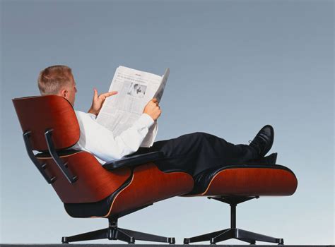 These chairs can serve for all requirements in home. Eames Lounge Chair & Ottoman Sessel Vitra-Premium ...