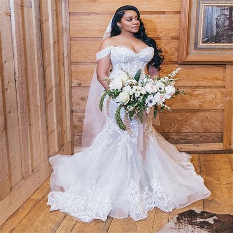 2020 Plus Size Mermaid Wedding Dresses Off Shoulder Full Appliqued Lace