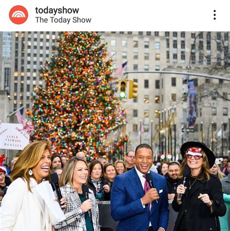 Early December 2019 On The Plaza Today Show Photo Wall Academic Dress