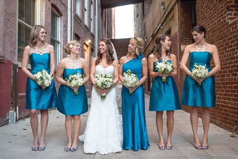 Bride And Bridesmaids Blue White Wedding Sassafras Flowers The Oliver Hote Beautiful
