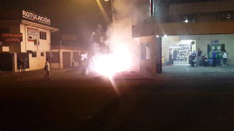 Esto debido a que el parque de diversiones preparara su fiesta anual para la institución e inaugurara su nuevo juego superhero junto a los menores. JUEGO DE POLVORA DE AÑO NUEVO COSTA RICA 2018 - NEW YEAR FIRE WORK IN COSTA RICA 2018 - YouTube