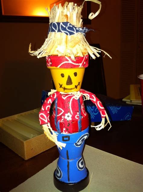 Scarecrow Made From Terra Cotta Pots Halloween Crafts Terra Cotta