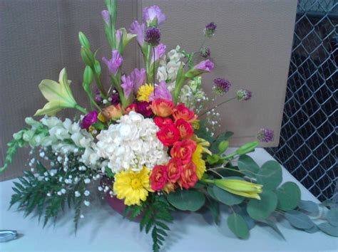 Flowers for memorial service etiquette. Arrangement for a Friends Memorial Service | Love flowers ...