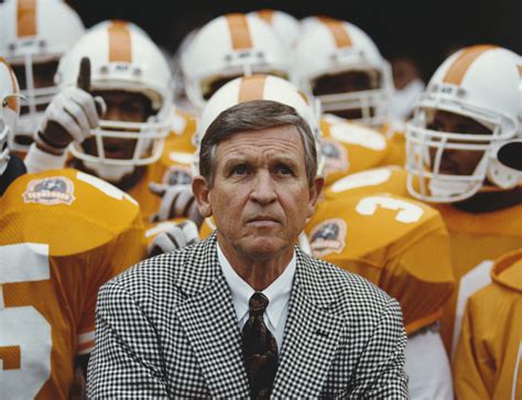 Johnny Majors Uncs Mack Brown Reacts To Death Of Legendary Coach