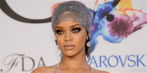 Robin rihanna fenty, known by her stage name rihanna is known for her distinctive and versatile voice and for her fashionable appearance. Rihanna Net Worth 2018: Wiki, Married, Family, Wedding ...