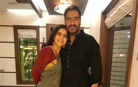 Kajol Wanted To Take A Selfie With Hubby Ajay Devgn And His Reaction