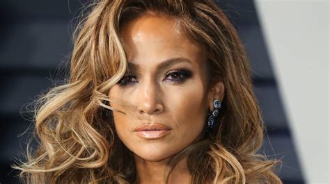 Jennifer Lopez Invitó A Salir A Un Guapo Actor De Hollywood Y él Dijo Que SÍ ¿de Quién Se Trata