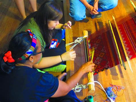 Itchy Toes Adventures Woven From The Waves Tausug Weaving