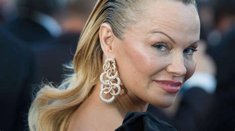 Pamela Anderson Feiert Geburtstag Vieles Wird Einiges Nicht Stern De
