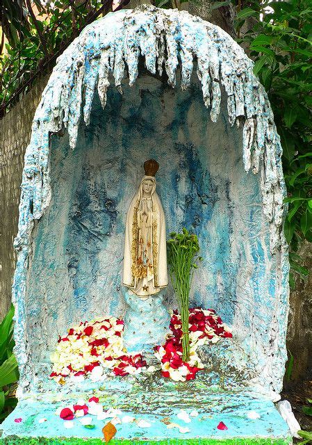 Virgin Mary Grotto By Gem Via Flickr Shrines Art Grotto Design
