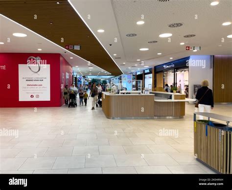 People Walking Inside Westland Shopping Center In Bruxelles Stock Photo