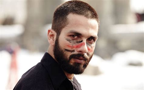 Shahid Kapoor New Look In Haider Wallpapers 960x600 128443