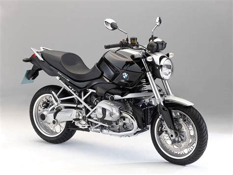 Wherever the journey takes you, the r 1200 gs is bound to draw all the looks. BMW R 1200 R Classic 2013 - Fiche moto - MOTOPLANETE