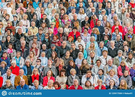 Big Crowd Of People Editorial Stock Photo Image Of Large 125917558