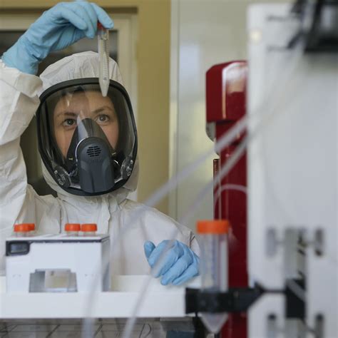 Other transient side effects would likely affect even more people. Covid Vaccine Side Effects Images : Je28r1dqtn3rvm : A ...