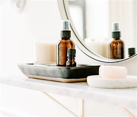 Hormonal acne is any acne that occurs due to hormonal fluctuations. How I Got Rid of Cystic Acne with Oil Cleansing - Get ...