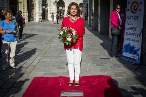 Born 18 may 1942) is a slovak stage and screen actress, referred to as the first lady of slovak theater. Na Filmovom chodníku slávy pribudlo meno Emílie Vášáryovej ...