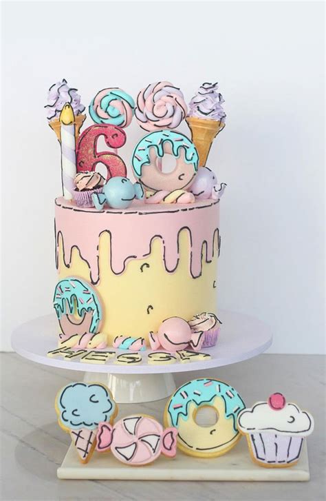 50 Cute Comic Cake Ideas For Any Occasion Comic Cake Topped With Comic Sweet