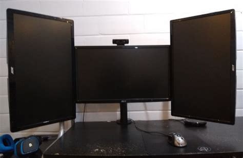 Overall, this triple monitor desk is extremely useful for work, study, and gaming. Computer Desk For Triple Monitor Setup - Diy Projects